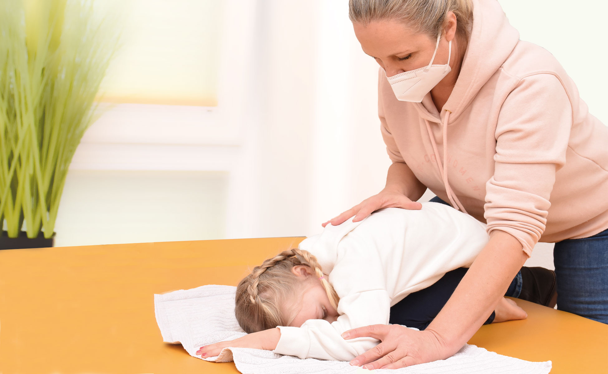 240419 Therapiezentrum Schaumburg Vojta Kinder 1950 1200